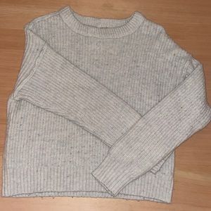AE sweater. Work a handful of times. Cream color/tan. Size XS